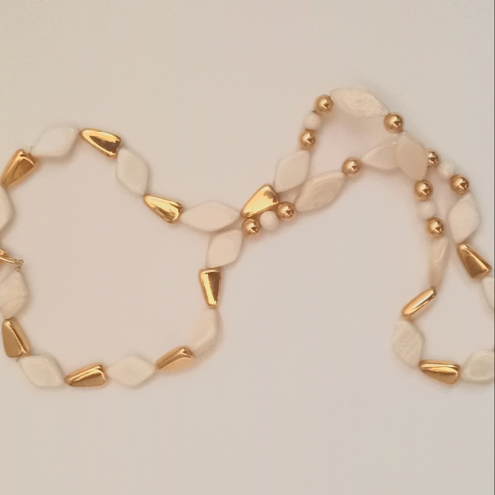 Vintage Napier Signed Necklace
